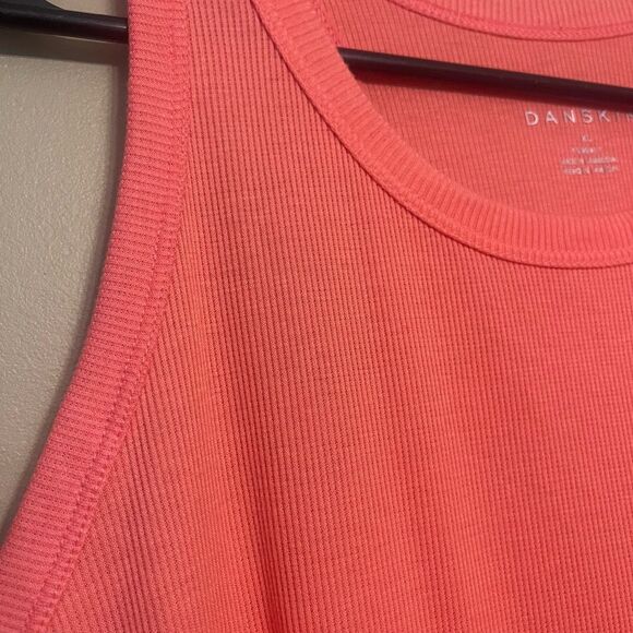 Danskin Women’s Coral Orange Pink Ribbed Racerback Tank Top Extra Large XL - Picture 3 of 7